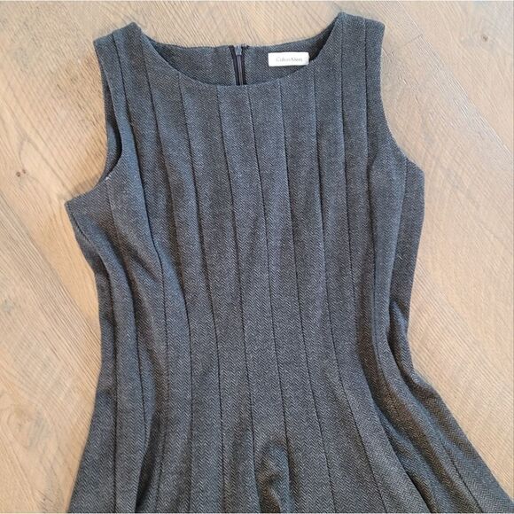 CALVIN KLEIN Sleeveless Herringbone Pleated Flare Dress 6 - Picture 5 of 10